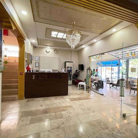 Ikarus Hotel Κουσάντασι Εξωτερικό φωτογραφία