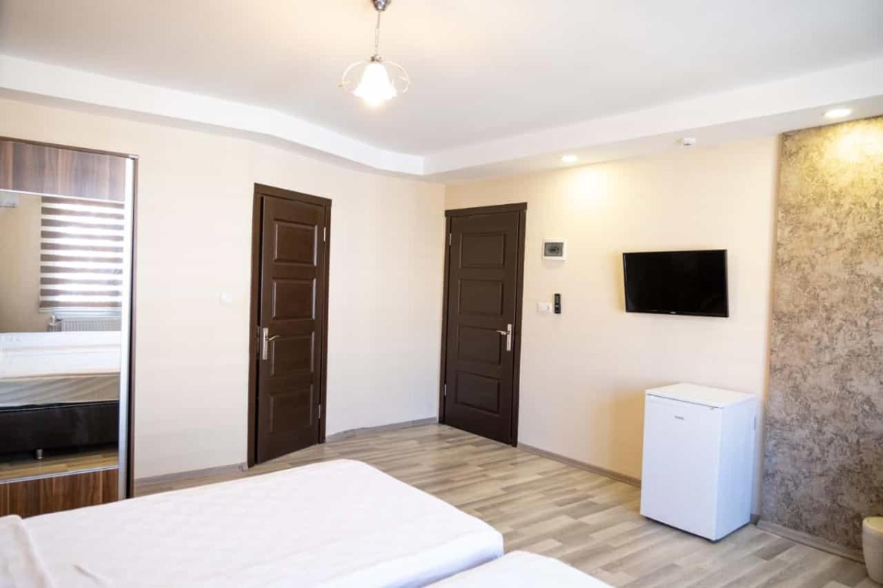 Ikarus Hotel Κουσάντασι Εξωτερικό φωτογραφία