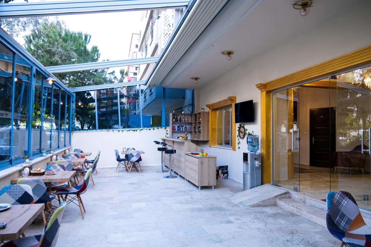 Ikarus Hotel Κουσάντασι Εξωτερικό φωτογραφία